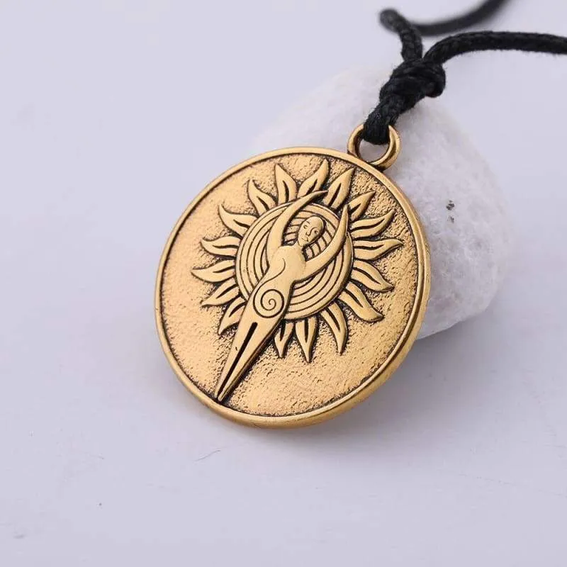 Teamer Jewelry Antique Gold/Silver Rope/link Chain Ancient Greece Astarte Fertility Goddess Wicca Necklace Best gift for Easter